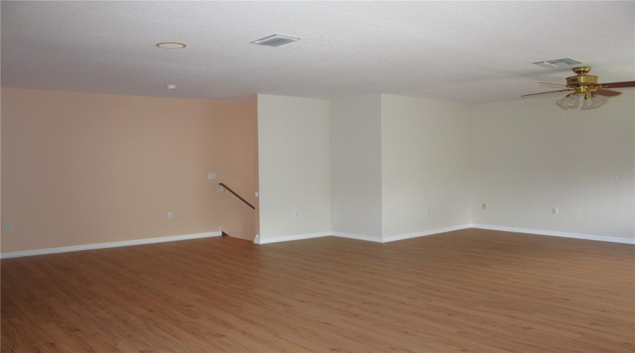 KISSIMMEE, Florida 34746, 5 Bedrooms Bedrooms, ,4 BathroomsBathrooms,Residential,For Sale,CHAPALA,0,MFRO6396893