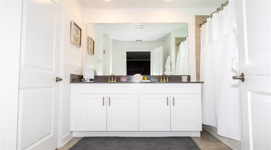 KISSIMMEE, Florida 34746, 4 Bedrooms Bedrooms, ,3 BathroomsBathrooms,Residential,For Sale,SCENE,0,MFRS5147311