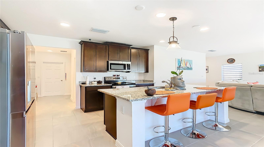 DAVENPORT, Florida 33837, 5 Bedrooms Bedrooms, ,2 BathroomsBathrooms,Residential,For Sale,SWAN SWIM,0,MFRS5136959