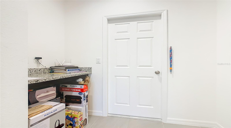 DAVENPORT, Florida 33837, 5 Bedrooms Bedrooms, ,2 BathroomsBathrooms,Residential,For Sale,SWAN SWIM,0,MFRS5136959