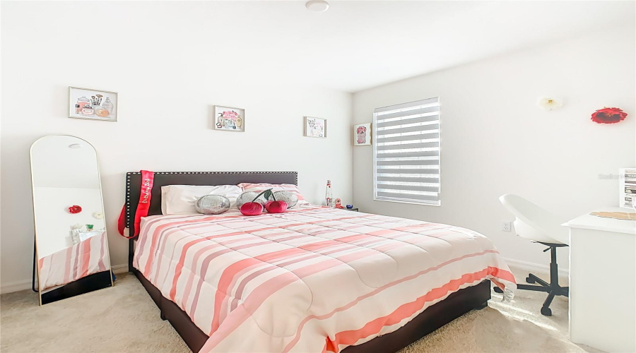 DAVENPORT, Florida 33837, 5 Bedrooms Bedrooms, ,2 BathroomsBathrooms,Residential,For Sale,SWAN SWIM,0,MFRS5136959