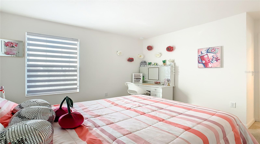 DAVENPORT, Florida 33837, 5 Bedrooms Bedrooms, ,2 BathroomsBathrooms,Residential,For Sale,SWAN SWIM,0,MFRS5136959