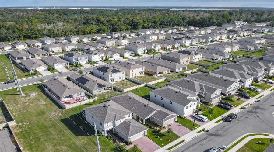 DAVENPORT, Florida 33837, 5 Bedrooms Bedrooms, ,2 BathroomsBathrooms,Residential,For Sale,SWAN SWIM,0,MFRS5136959