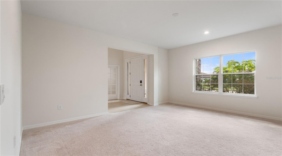 KISSIMMEE, Florida 34746, 6 Bedrooms Bedrooms, ,4 BathroomsBathrooms,Residential,For Sale,BEACON,0,MFRO6342981