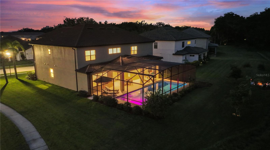 KISSIMMEE, Florida 34746, 6 Bedrooms Bedrooms, ,4 BathroomsBathrooms,Residential,For Sale,BEACON,0,MFRO6342981