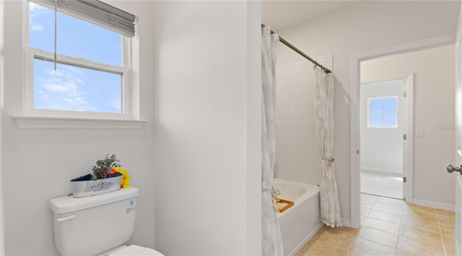 KISSIMMEE, Florida 34746, 6 Bedrooms Bedrooms, ,4 BathroomsBathrooms,Residential,For Sale,BEACON,0,MFRO6342981