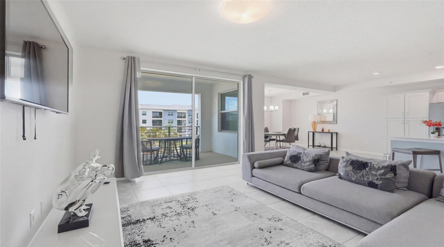 KISSIMMEE, Florida 34746, 2 Bedrooms Bedrooms, ,2 BathroomsBathrooms,Residential,For Sale,PARADOX,0,MFRS5147323