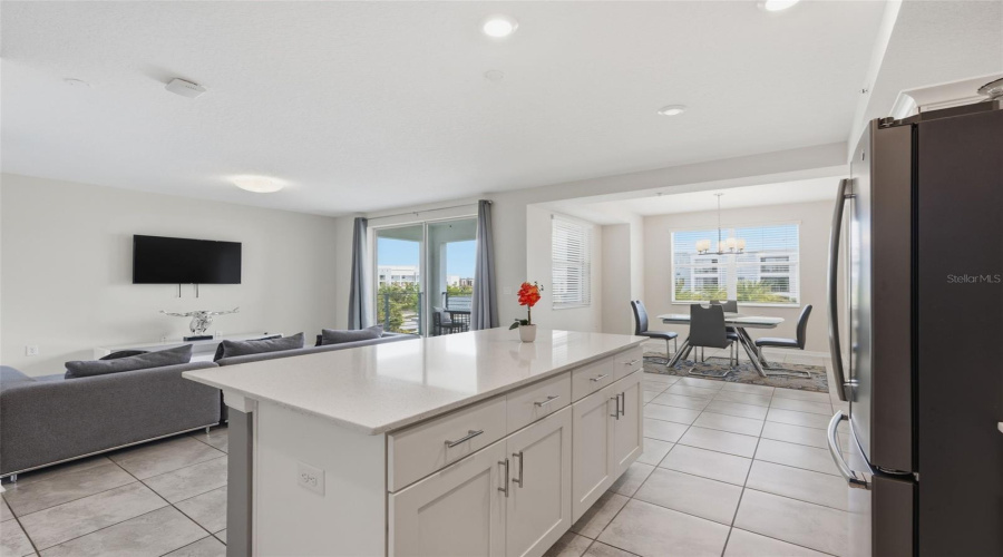 KISSIMMEE, Florida 34746, 2 Bedrooms Bedrooms, ,2 BathroomsBathrooms,Residential,For Sale,PARADOX,0,MFRS5147323