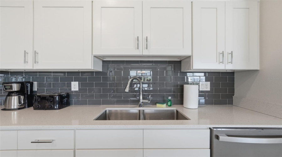 KISSIMMEE, Florida 34746, 2 Bedrooms Bedrooms, ,2 BathroomsBathrooms,Residential,For Sale,PARADOX,0,MFRS5147323