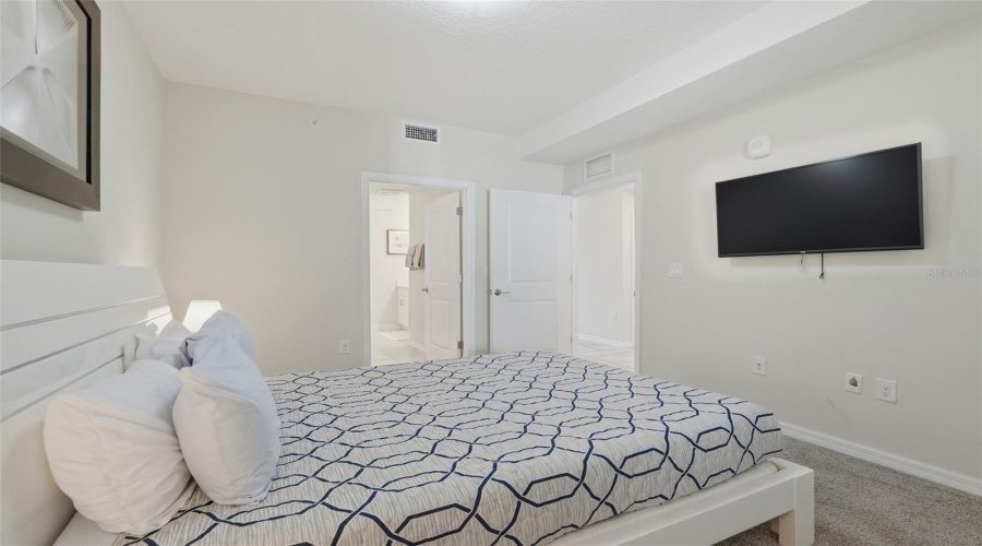 KISSIMMEE, Florida 34746, 2 Bedrooms Bedrooms, ,2 BathroomsBathrooms,Residential,For Sale,PARADOX,0,MFRS5147323