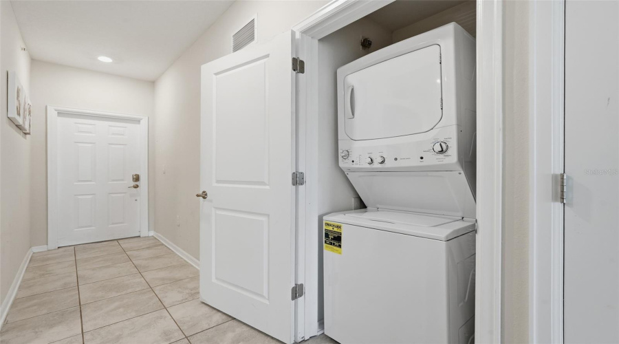 KISSIMMEE, Florida 34746, 2 Bedrooms Bedrooms, ,2 BathroomsBathrooms,Residential,For Sale,PARADOX,0,MFRS5147323