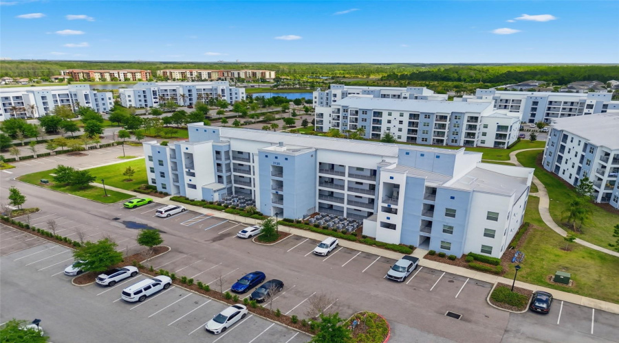 KISSIMMEE, Florida 34746, 2 Bedrooms Bedrooms, ,2 BathroomsBathrooms,Residential,For Sale,PARADOX,0,MFRS5147323