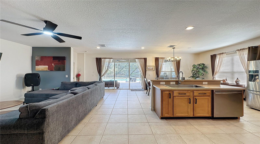 DAVENPORT, Florida 33837, 6 Bedrooms Bedrooms, ,4 BathroomsBathrooms,Residential,For Sale,ORANGE COSMOS,0,MFRS5146847