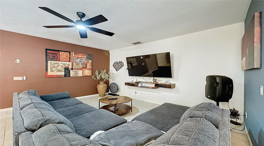 DAVENPORT, Florida 33837, 6 Bedrooms Bedrooms, ,4 BathroomsBathrooms,Residential,For Sale,ORANGE COSMOS,0,MFRS5146847