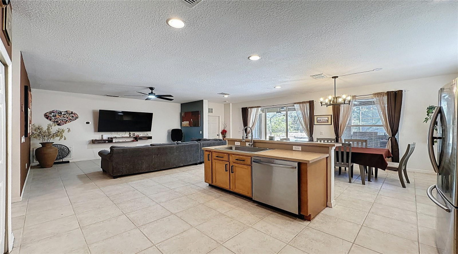 DAVENPORT, Florida 33837, 6 Bedrooms Bedrooms, ,4 BathroomsBathrooms,Residential,For Sale,ORANGE COSMOS,0,MFRS5146847