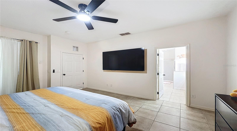 DAVENPORT, Florida 33837, 6 Bedrooms Bedrooms, ,4 BathroomsBathrooms,Residential,For Sale,ORANGE COSMOS,0,MFRS5146847