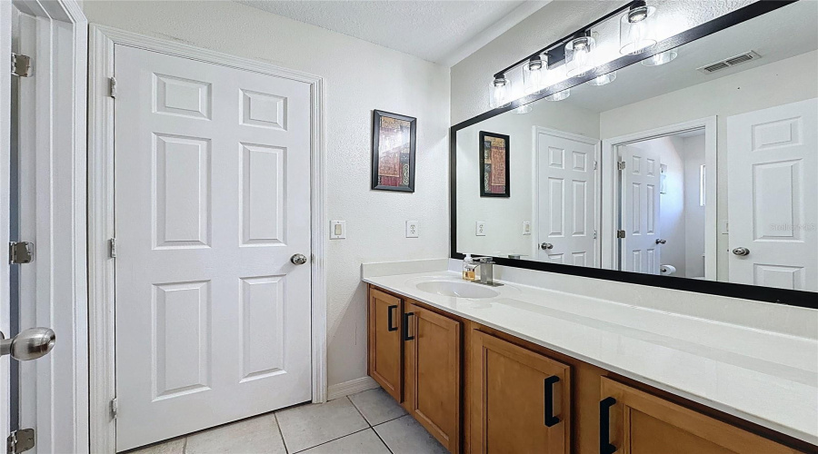 DAVENPORT, Florida 33837, 6 Bedrooms Bedrooms, ,4 BathroomsBathrooms,Residential,For Sale,ORANGE COSMOS,0,MFRS5146847