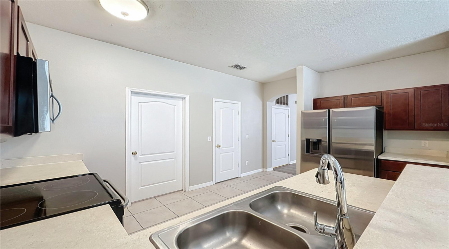 DAVENPORT, Florida 33896, 4 Bedrooms Bedrooms, ,3 BathroomsBathrooms,Residential,For Sale,ROYAL RIDGE,0,MFRS5145502