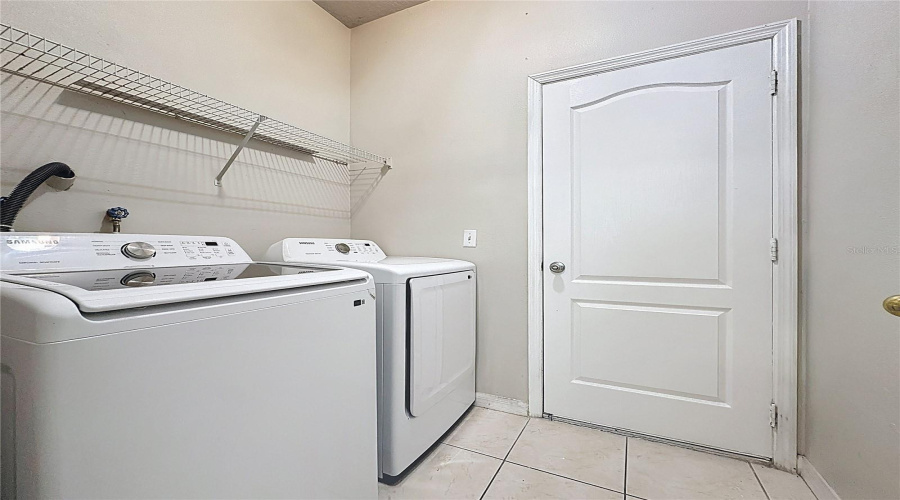 DAVENPORT, Florida 33896, 4 Bedrooms Bedrooms, ,3 BathroomsBathrooms,Residential,For Sale,ROYAL RIDGE,0,MFRS5145502