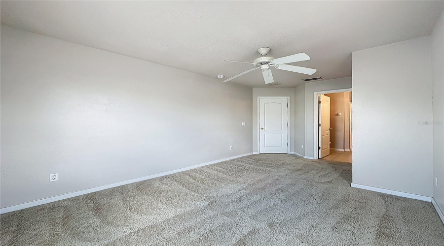 DAVENPORT, Florida 33896, 4 Bedrooms Bedrooms, ,3 BathroomsBathrooms,Residential,For Sale,ROYAL RIDGE,0,MFRS5145502