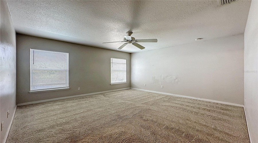 DAVENPORT, Florida 33896, 4 Bedrooms Bedrooms, ,3 BathroomsBathrooms,Residential,For Sale,ROYAL RIDGE,0,MFRS5145502