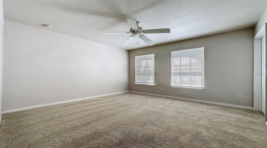 DAVENPORT, Florida 33896, 4 Bedrooms Bedrooms, ,3 BathroomsBathrooms,Residential,For Sale,ROYAL RIDGE,0,MFRS5145502