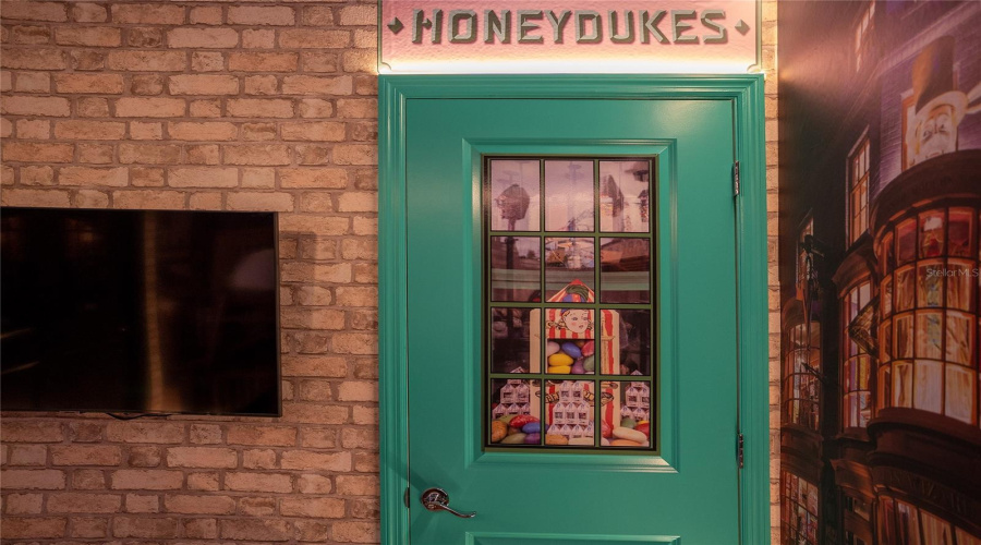 DAVENPORT, Florida 33897, 5 Bedrooms Bedrooms, ,4 BathroomsBathrooms,Residential,For Sale,LANA,0,MFRO6397142