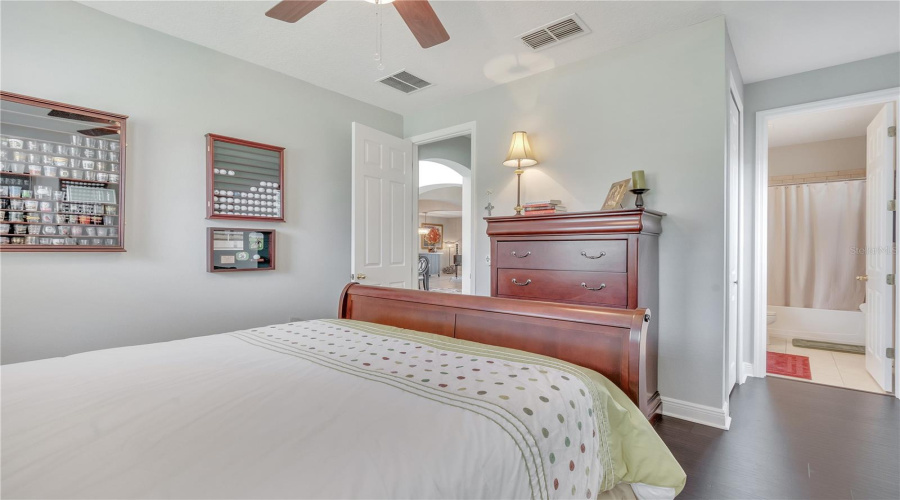 Downstairs Bedroom En Suite