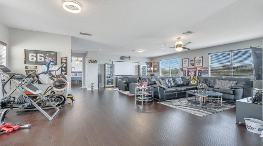 KISSIMMEE, Florida 34746, 4 Bedrooms Bedrooms, ,3 BathroomsBathrooms,Residential,For Sale,EAGLE ISLE,0,MFRO6393887