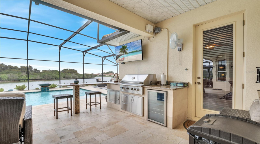 Summer Kitchen, Travertinei Pavers