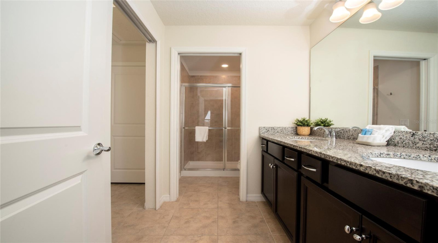 DAVENPORT, Florida 33837, 5 Bedrooms Bedrooms, ,4 BathroomsBathrooms,Residential,For Sale,TERRASONESTA,0,MFRO6397123