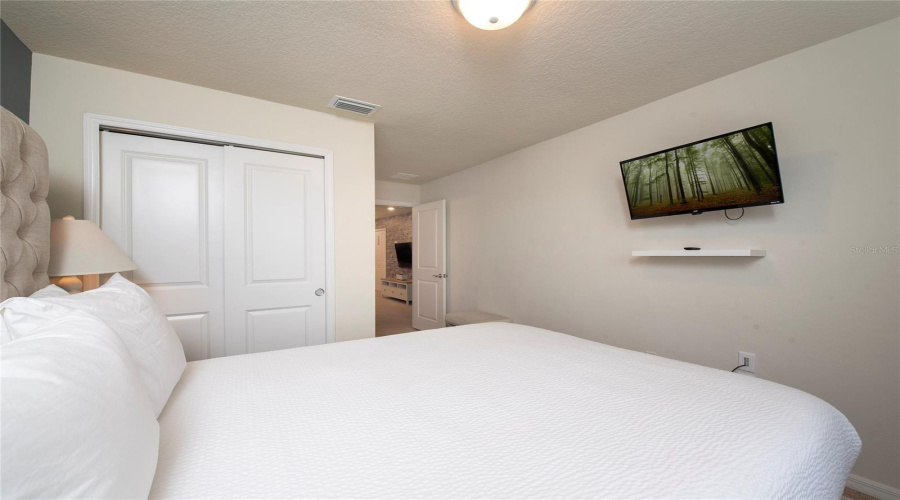 DAVENPORT, Florida 33837, 5 Bedrooms Bedrooms, ,4 BathroomsBathrooms,Residential,For Sale,TERRASONESTA,0,MFRO6397123