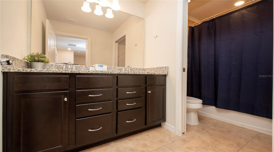 DAVENPORT, Florida 33837, 5 Bedrooms Bedrooms, ,4 BathroomsBathrooms,Residential,For Sale,TERRASONESTA,0,MFRO6397123