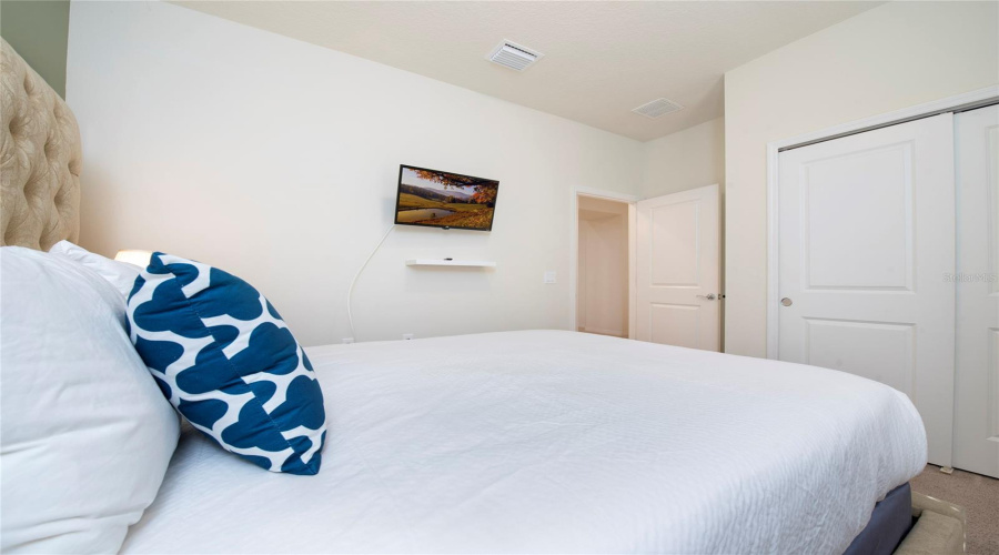 DAVENPORT, Florida 33837, 5 Bedrooms Bedrooms, ,4 BathroomsBathrooms,Residential,For Sale,TERRASONESTA,0,MFRO6397123