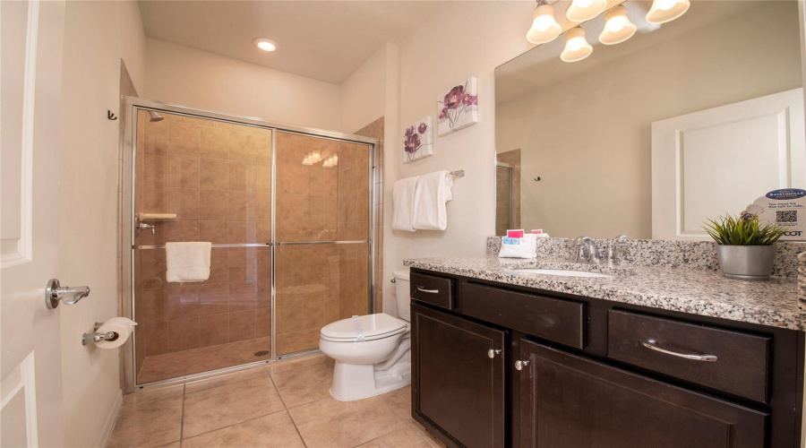 DAVENPORT, Florida 33837, 5 Bedrooms Bedrooms, ,4 BathroomsBathrooms,Residential,For Sale,TERRASONESTA,0,MFRO6397123