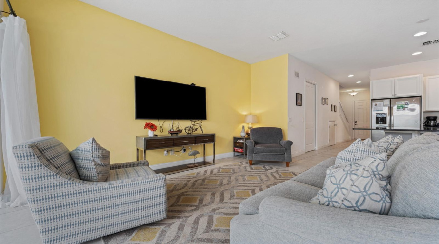 DAVENPORT, Florida 33896, 4 Bedrooms Bedrooms, ,3 BathroomsBathrooms,Residential,For Sale,CAPTIVA,0,MFRO6396814