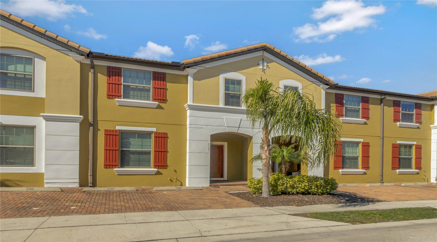 DAVENPORT, Florida 33837, 5 Bedrooms Bedrooms, ,4 BathroomsBathrooms,Residential,For Sale,TERRASONESTA,0,MFRO6275320