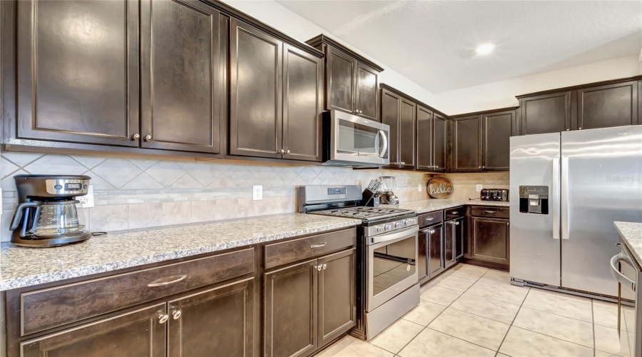 DAVENPORT, Florida 33837, 5 Bedrooms Bedrooms, ,4 BathroomsBathrooms,Residential,For Sale,TERRASONESTA,0,MFRO6275320