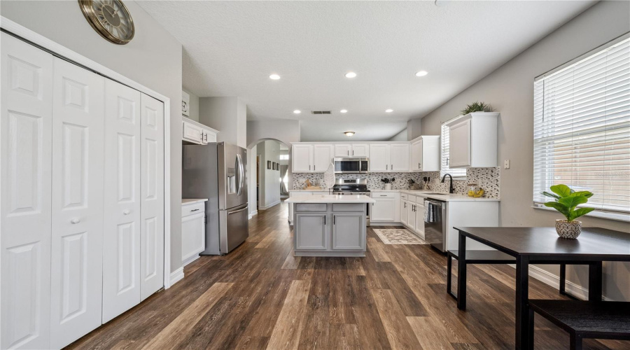 KISSIMMEE, Florida 34746, 4 Bedrooms Bedrooms, ,2 BathroomsBathrooms,Residential,For Sale,EAGLE CREEK,0,MFRO6397053