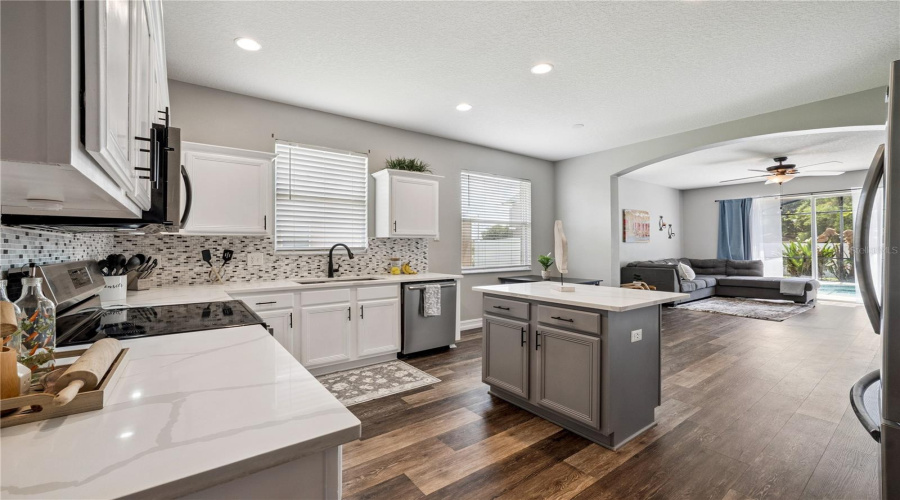 KISSIMMEE, Florida 34746, 4 Bedrooms Bedrooms, ,2 BathroomsBathrooms,Residential,For Sale,EAGLE CREEK,0,MFRO6397053