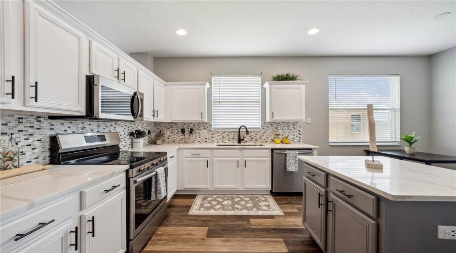 KISSIMMEE, Florida 34746, 4 Bedrooms Bedrooms, ,2 BathroomsBathrooms,Residential,For Sale,EAGLE CREEK,0,MFRO6397053