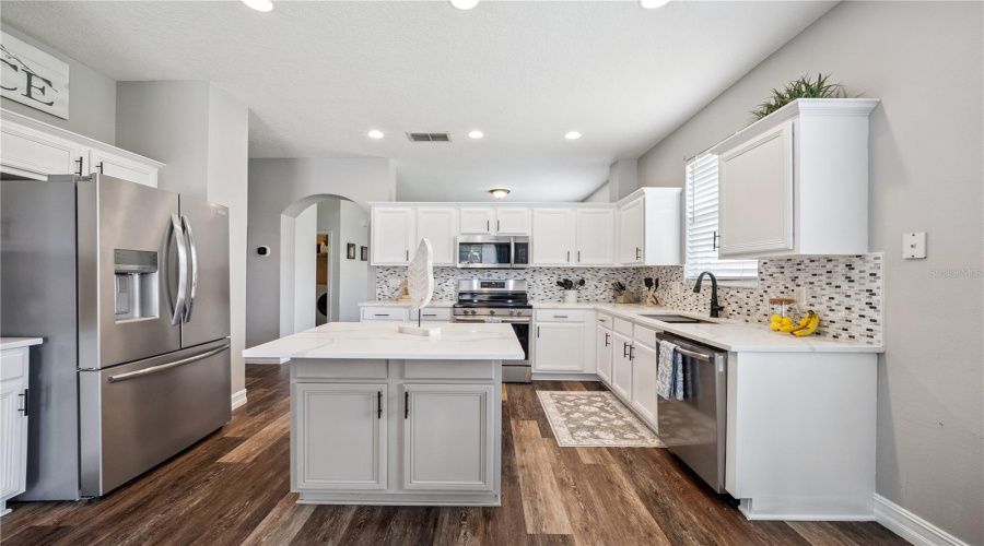 KISSIMMEE, Florida 34746, 4 Bedrooms Bedrooms, ,2 BathroomsBathrooms,Residential,For Sale,EAGLE CREEK,0,MFRO6397053