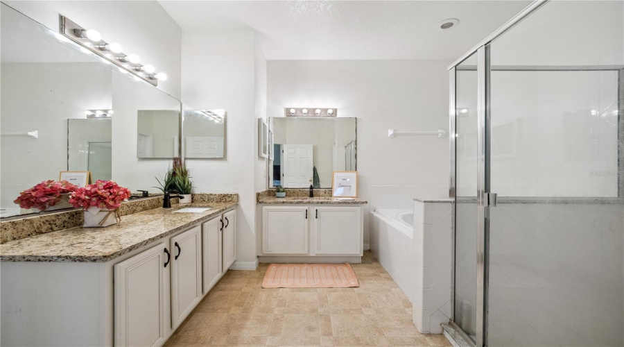 KISSIMMEE, Florida 34746, 4 Bedrooms Bedrooms, ,2 BathroomsBathrooms,Residential,For Sale,EAGLE CREEK,0,MFRO6397053