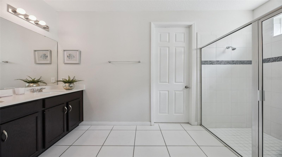 KISSIMMEE, Florida 34747, 9 Bedrooms Bedrooms, ,6 BathroomsBathrooms,Residential,For Sale,SUNSHINE RIDGE,0,MFRO6396158