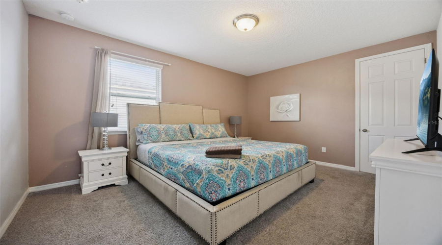 KISSIMMEE, Florida 34747, 9 Bedrooms Bedrooms, ,6 BathroomsBathrooms,Residential,For Sale,SUNSHINE RIDGE,0,MFRO6396158