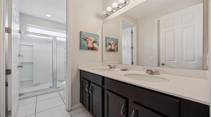 KISSIMMEE, Florida 34747, 9 Bedrooms Bedrooms, ,6 BathroomsBathrooms,Residential,For Sale,SUNSHINE RIDGE,0,MFRO6396158