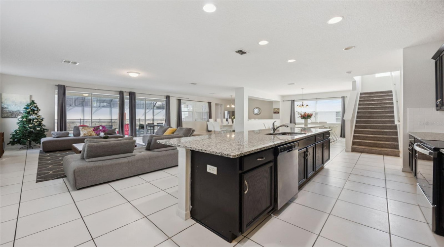 KISSIMMEE, Florida 34747, 9 Bedrooms Bedrooms, ,6 BathroomsBathrooms,Residential,For Sale,SUNSHINE RIDGE,0,MFRO6396158