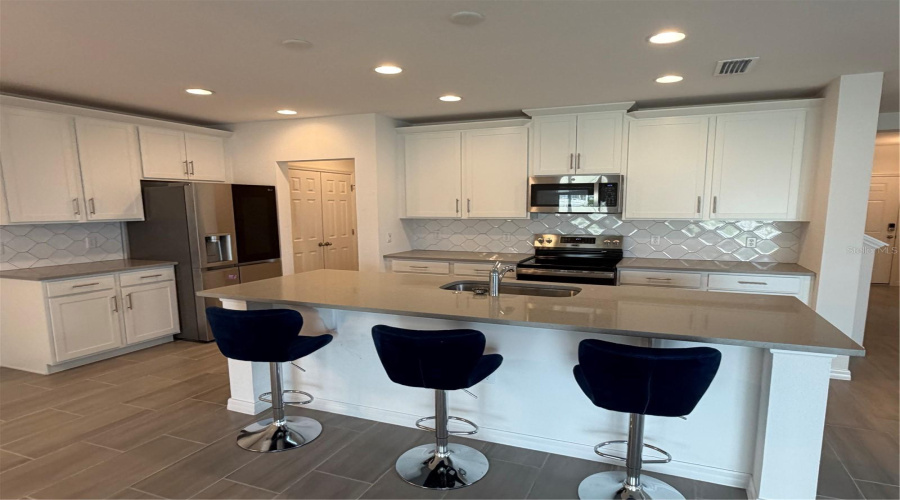 DAVENPORT, Florida 33837, 4 Bedrooms Bedrooms, ,2 BathroomsBathrooms,Residential,For Sale,NORTH,0,MFRTB8495136