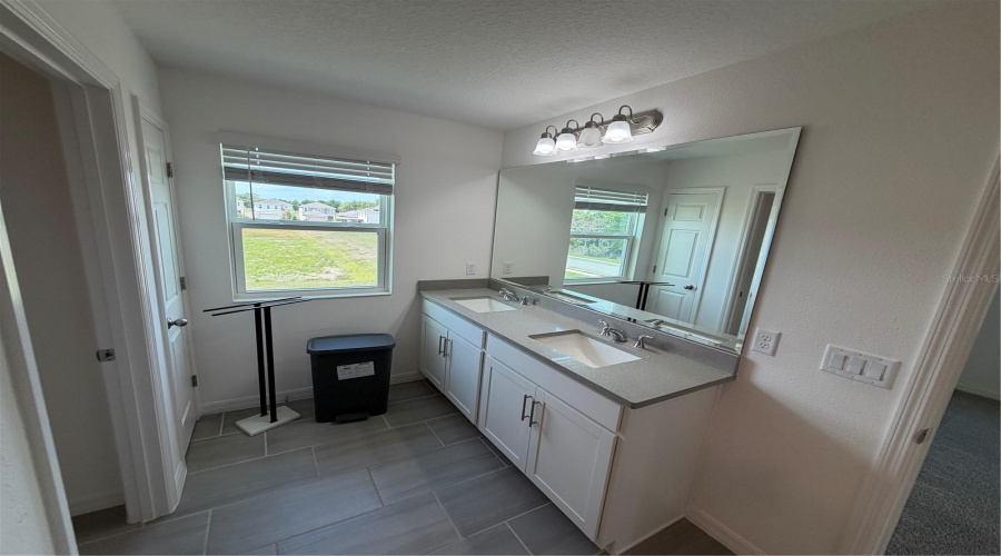 DAVENPORT, Florida 33837, 4 Bedrooms Bedrooms, ,2 BathroomsBathrooms,Residential,For Sale,NORTH,0,MFRTB8495136