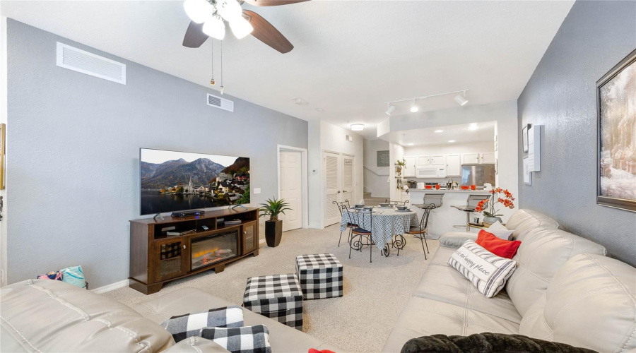 KISSIMMEE, Florida 34746, 3 Bedrooms Bedrooms, ,2 BathroomsBathrooms,Residential,For Sale,LODI,0,MFRO6379110